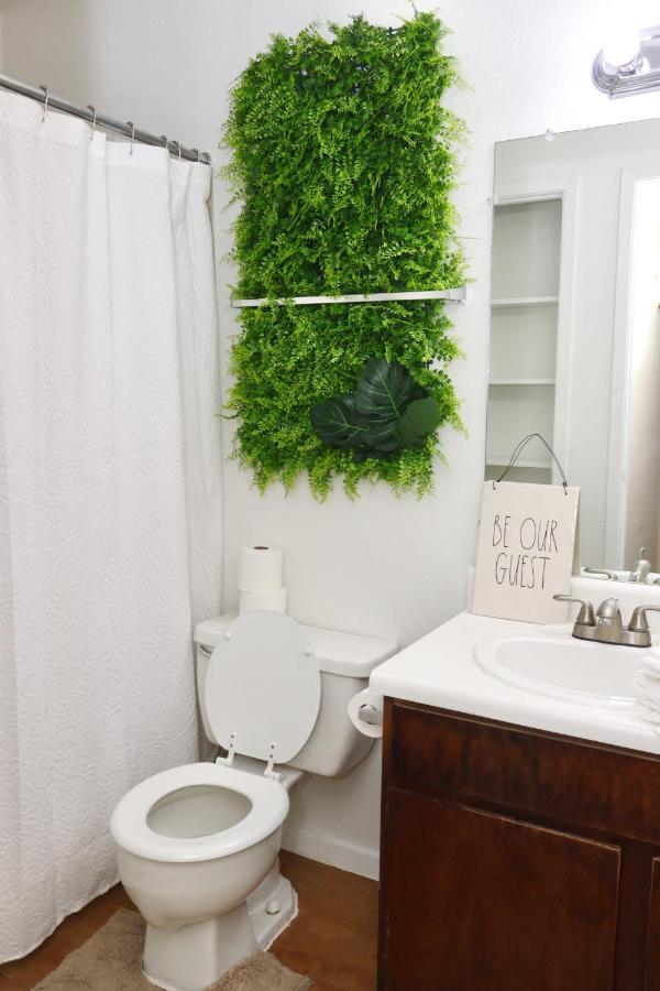 Chic Boho Cottage -Self Check In, Fully Furnished, & Free Parking 休斯敦 外观 照片